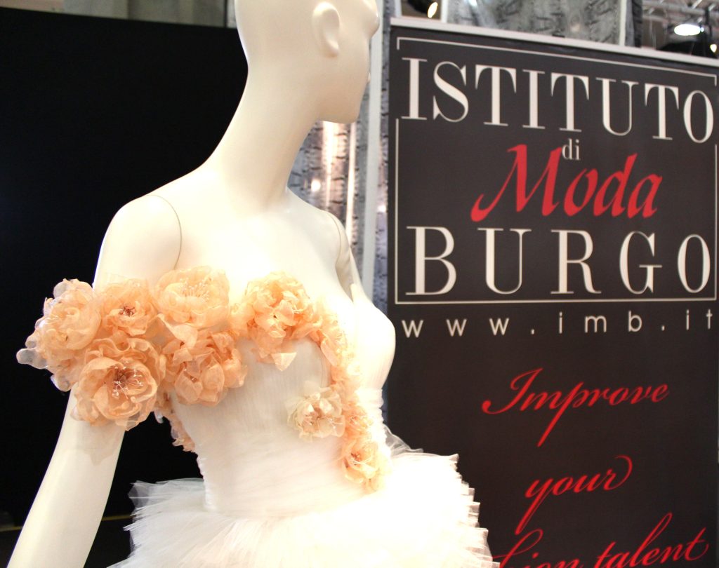 5709ab37f70d899bd3794356bcaad57a